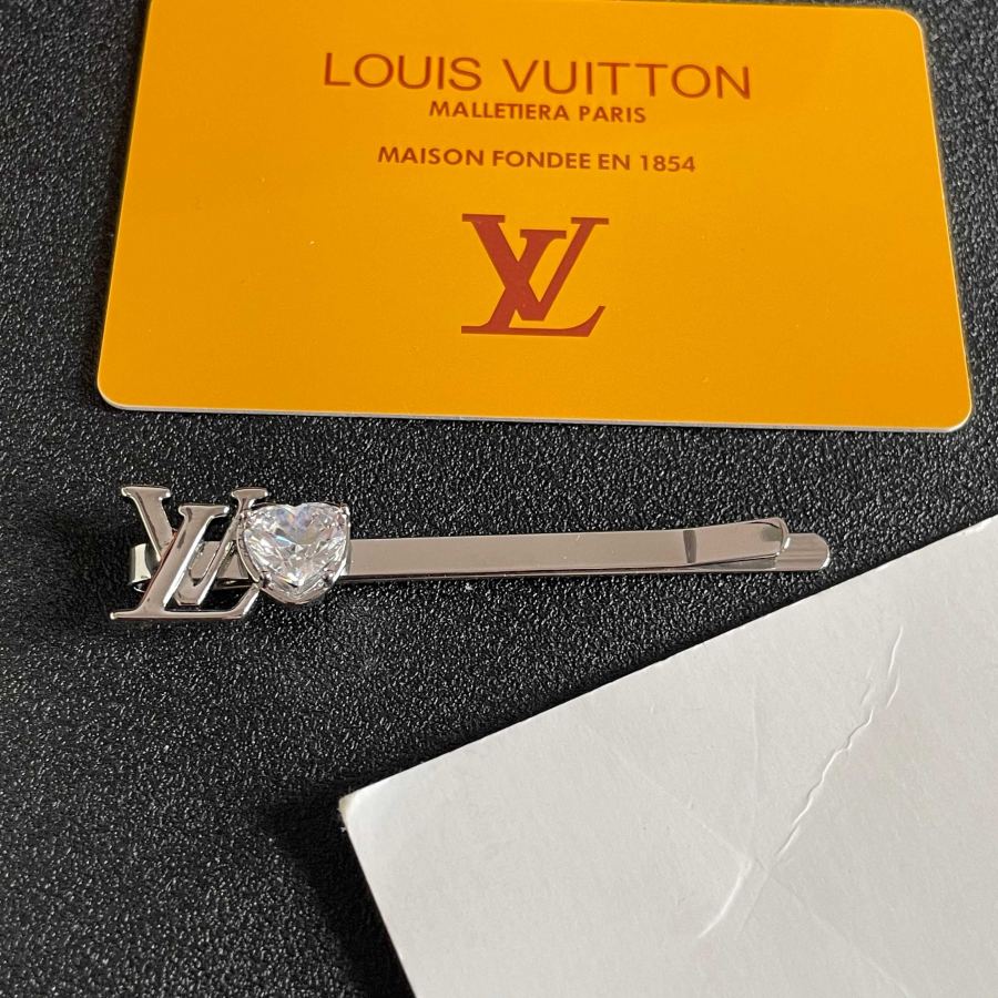 Louis Vuitton Jewelry LV Hairpin Fairy Beads and Diamond Jewelry — Premium Replica — photo 7