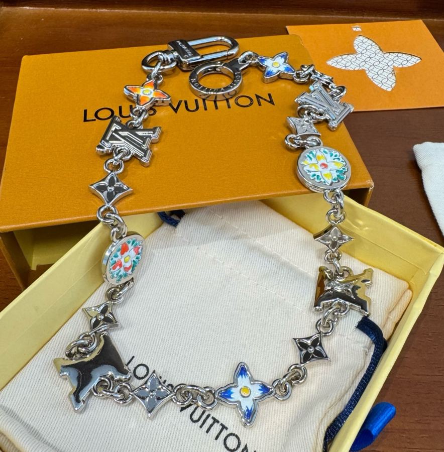 Louis Vuitton Jewelry New LV Keychain Louis Vuitton Sailor Charm — 1:1 Replica — photo 8