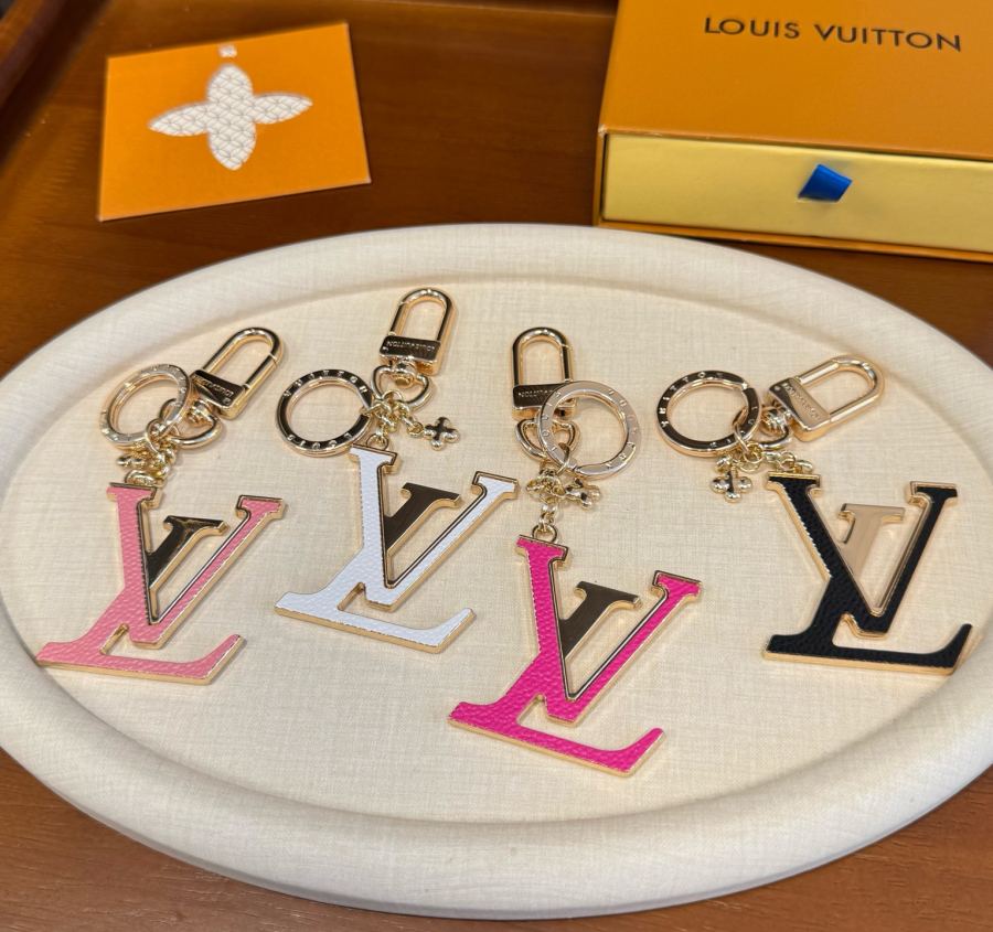Louis Vuitton Jewelry LV Keychain Charm LV X TM LV ICONIC — 1:1 Replica — photo 2