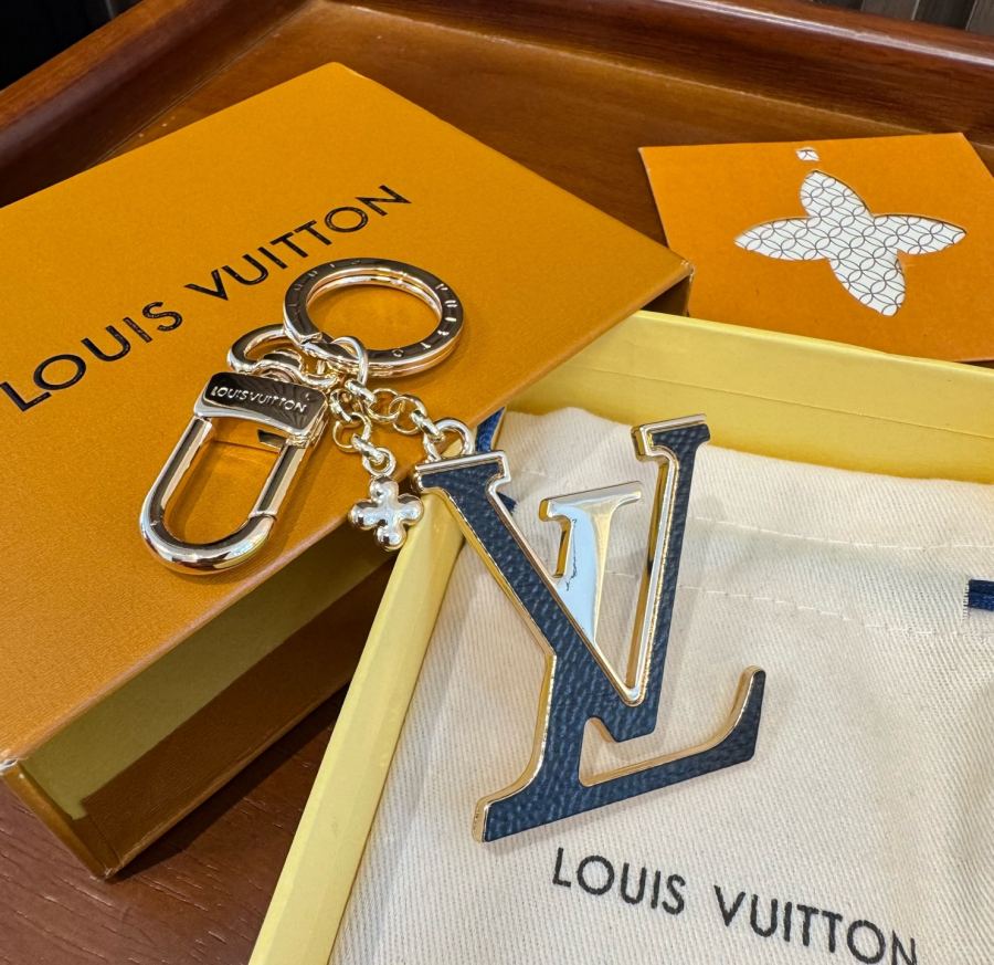 Louis Vuitton Jewelry LV Keychain Charm LV X TM LV ICONIC — Premium Replica — photo 5