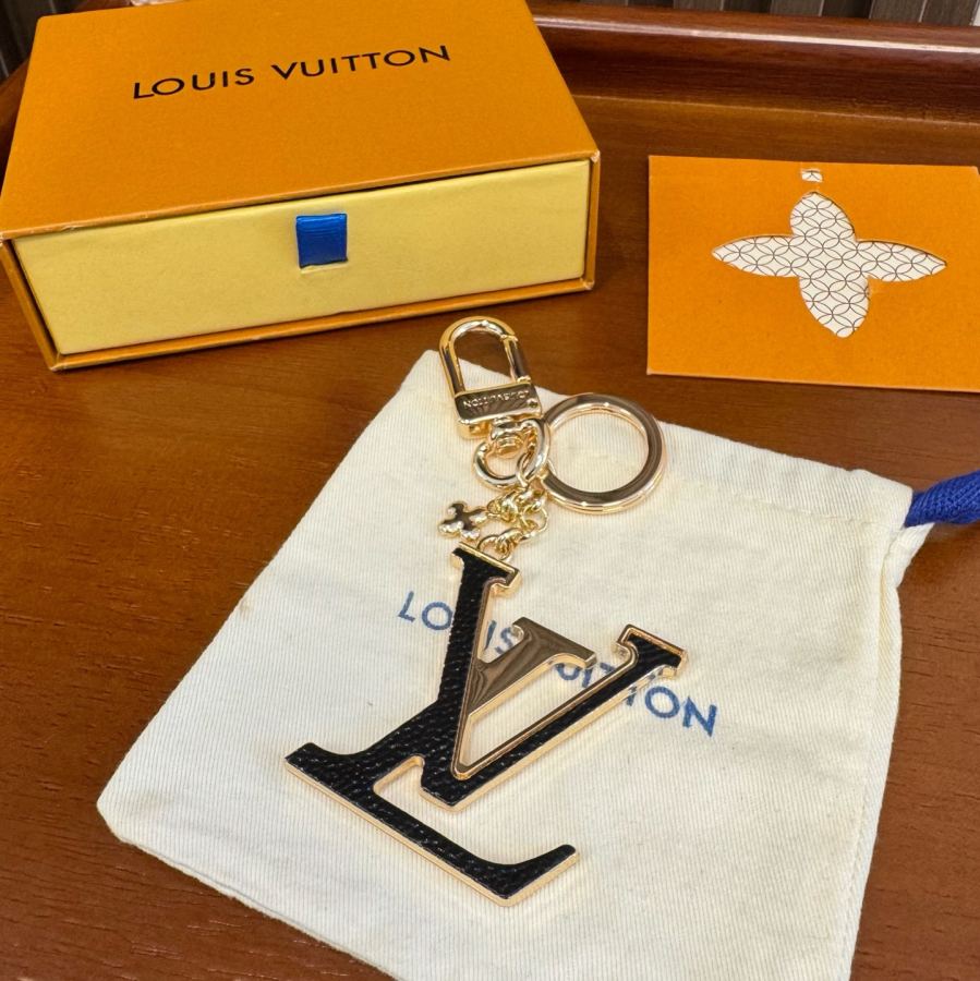 Louis Vuitton Jewelry LV Keychain Charm LV X TM LV ICONIC — Premium Replica — photo 6