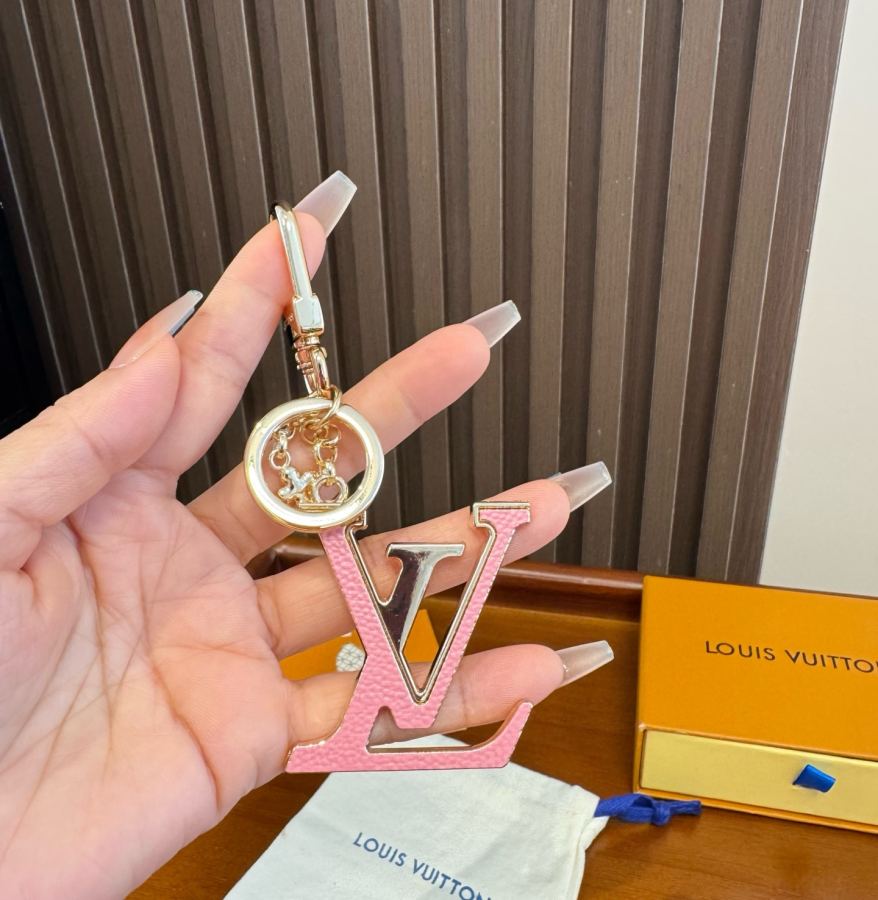 Louis Vuitton Jewelry LV Keychain Charm LV X TM LV ICONIC — AAA Quality Replica