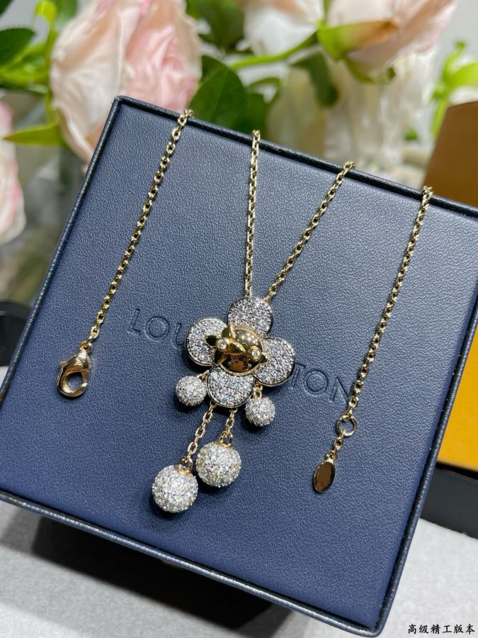 Louis Vuitton Jewelry V-gold material 5140480 LV Piranha Necklace — 1:1 Replica For Sale — photo 5