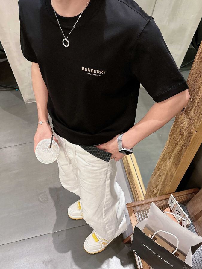 Burberry hombre [Burberry Primavera/Verano 2026 Camisetas personalizadas de alta gama] — photo 4