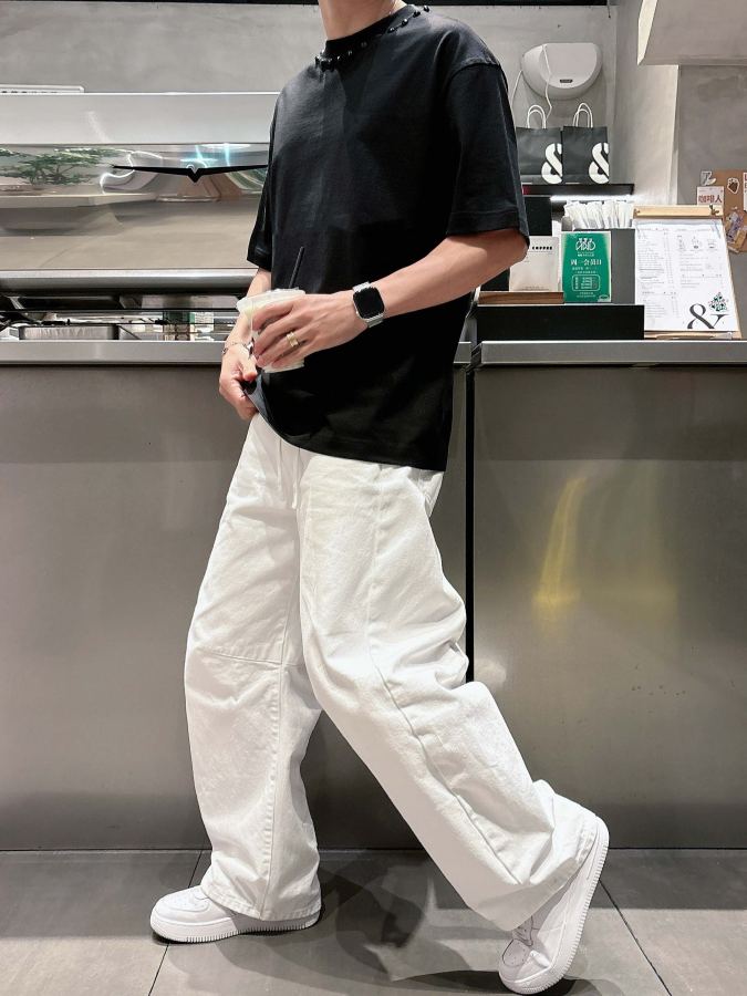 Valentino men [Valentino Spring/Summer 2026 High-end customized T-shirts] — 1:1 Replica — photo 10