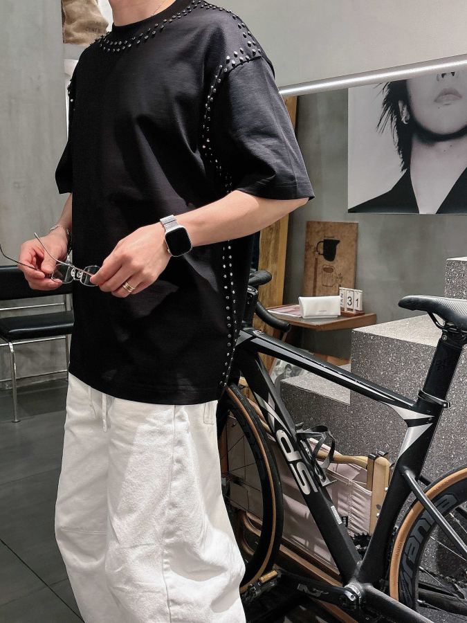 Valentino men [Valentino Spring/Summer 2026 High-end customized T-shirts] — 1:1 Replica For Sale — photo 5