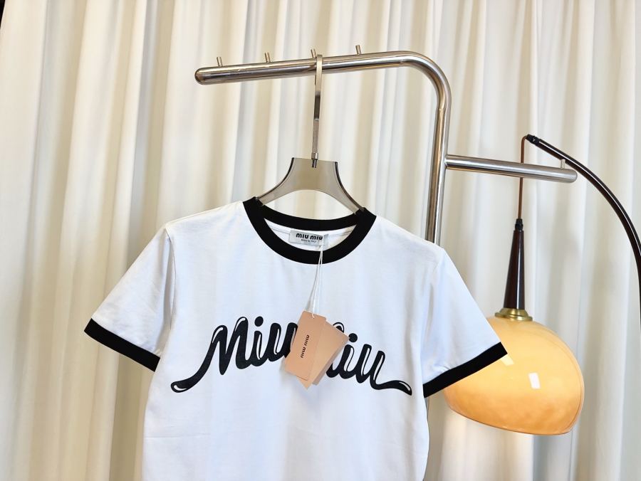 Miumiu Women MIU** logo T- shirt logo sm L — Premium Replica — photo 3