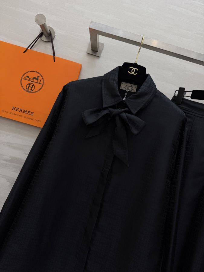 Hermes Women ²⁶ + logo size S | M | L s 46 110 65 66 100 101 — AAA Quality Replica — photo 3