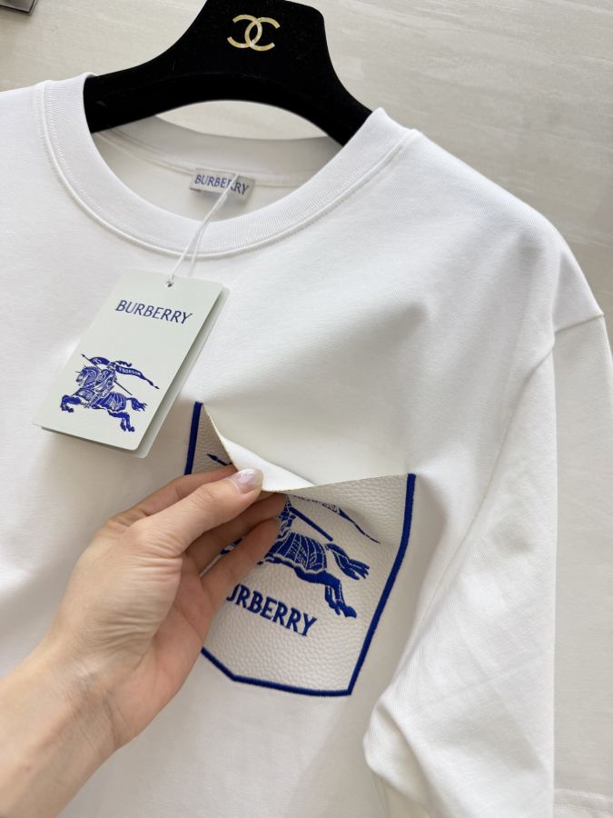 Burberry Women ²⁶ T | size xs | S | M | L s 46 108 71 — Premium Replica — photo 9