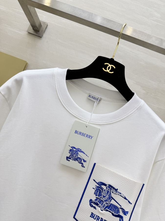 Burberry Women ²⁶ T | size xs | S | M | L s 46 108 71 — Premium Replica — photo 2