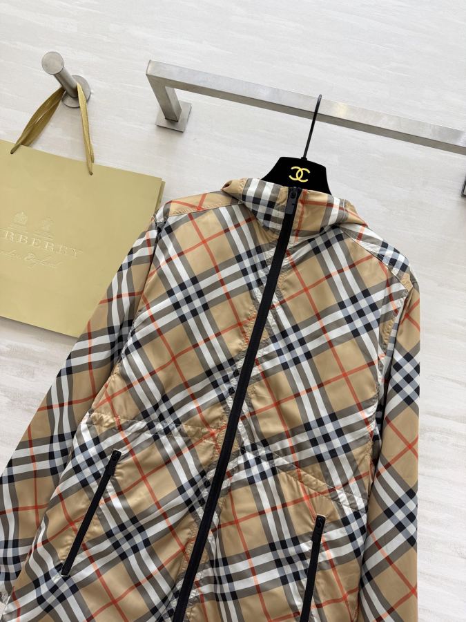 Burberry Women ²⁶ Vintage + size S | M | L | XL s 42 100 71 — 1:1 Replica — photo 2