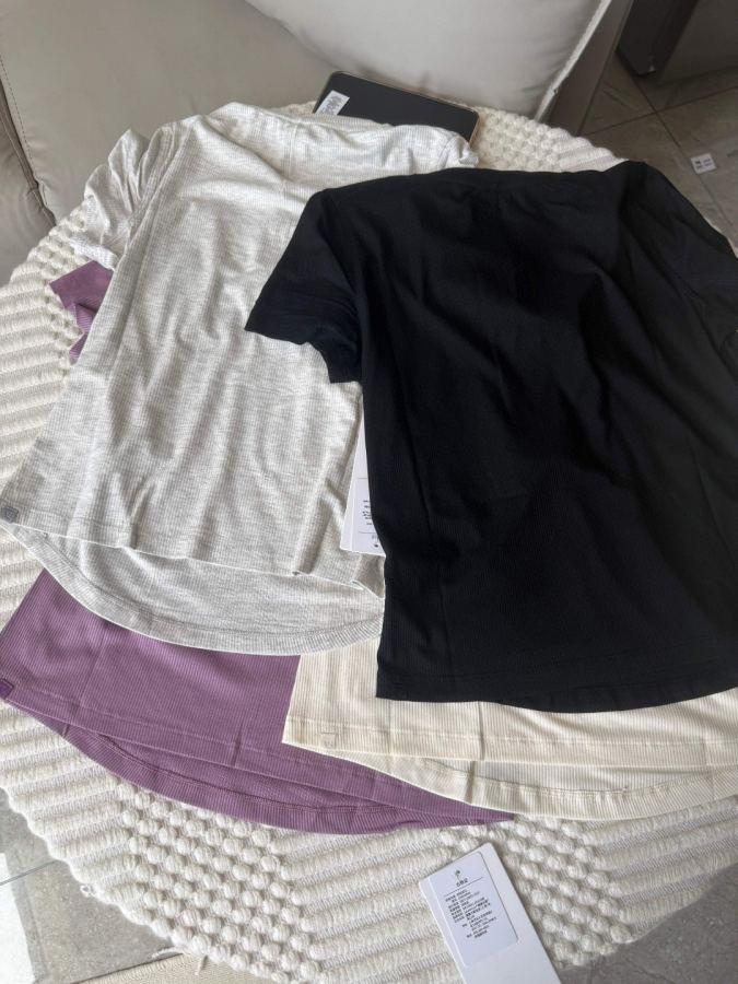 Lulu T-shirt Lululemon hold tight — 1:1 Replica For Sale — photo 2
