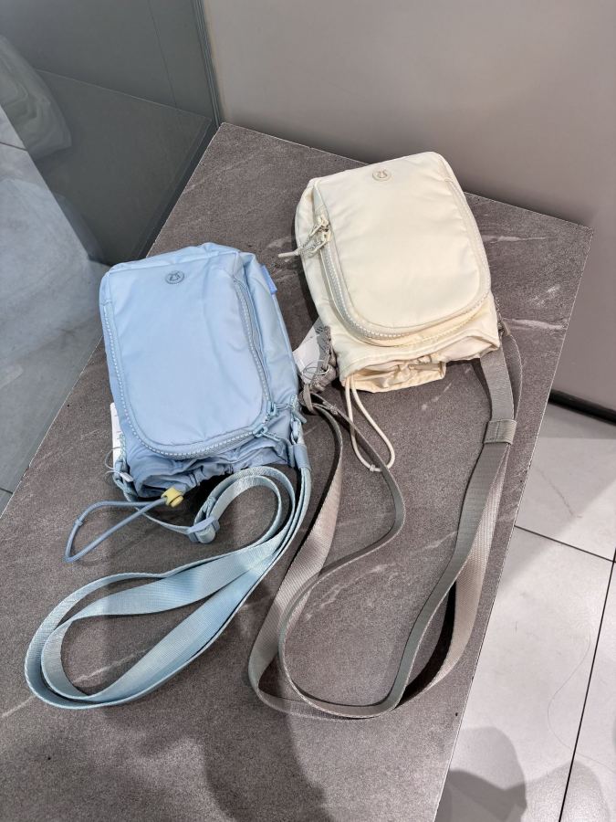 Lulu accessories Lululemon Water Bottle Crossbody with Front Pocket — Premium Replica — photo 5