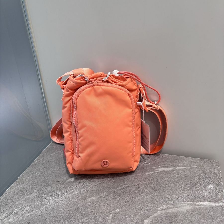 Lulu accessories Lululemon Water Bottle Crossbody with Front Pocket — Premium Replica — photo 9