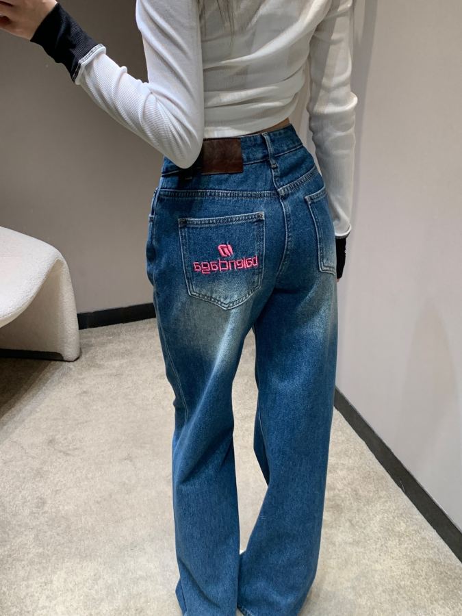 BALENCIAGA Women Balenciag* 25 FW + Logo “ ” S | M | L — Premium Replica — photo 6