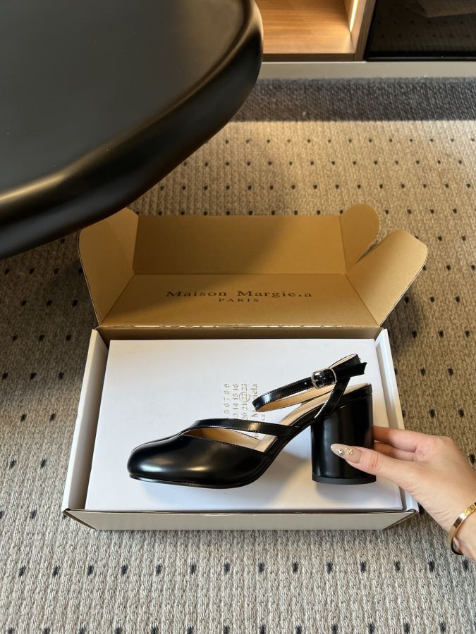 Maison margiela women's shoes Maison Margiela 26ss New MM6 tabi — Premium Replica — photo 5