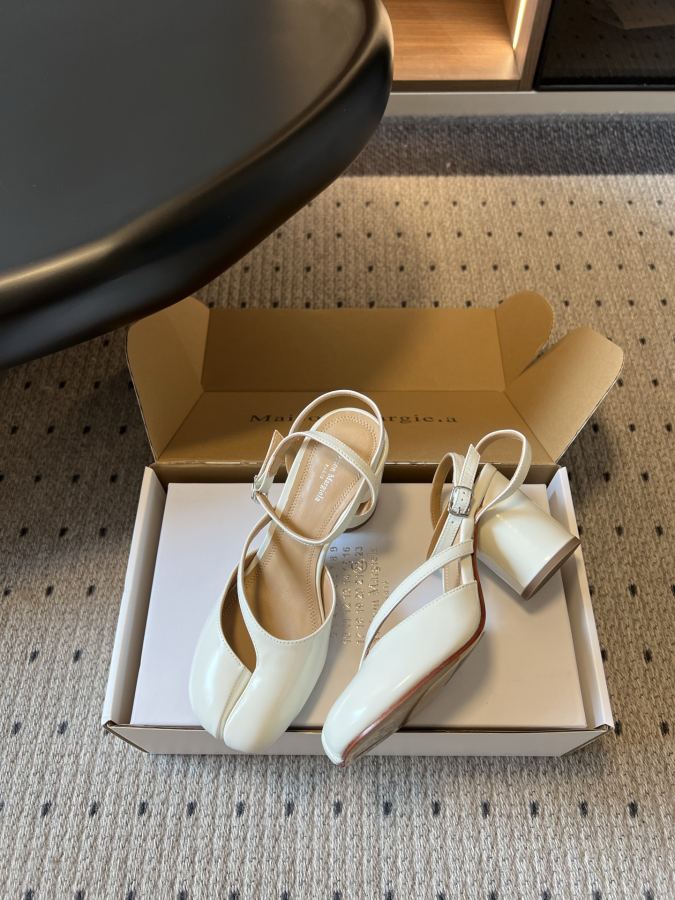 Maison margiela women's shoes Maison Margiela 26ss New MM6 tabi — 1:1 Replica — photo 4