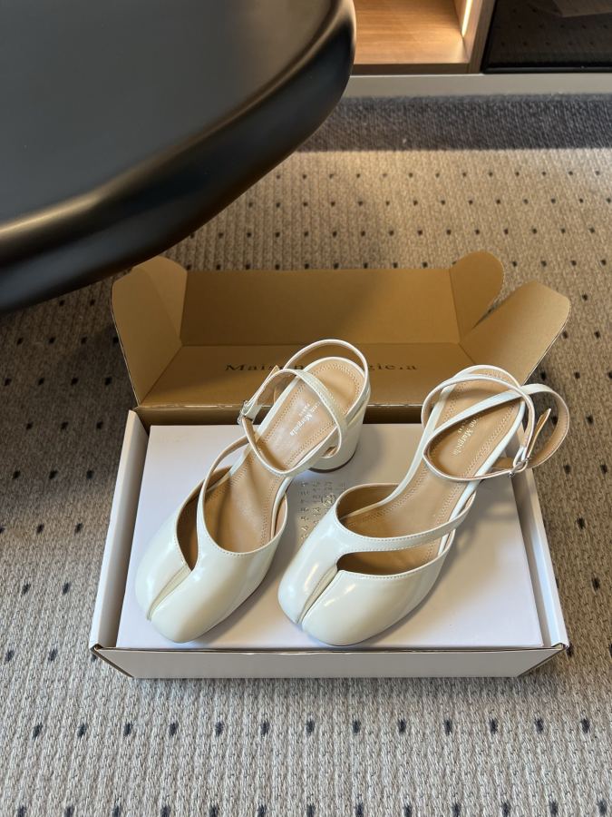Maison margiela women's shoes Maison Margiela 26ss New MM6 tabi — 1:1 Replica — photo 2