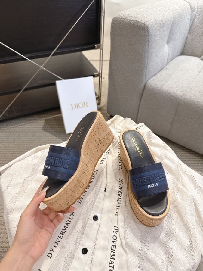 Dior women's shoes Dior 2025 New Dway CD logo — Premium Replica — photo 2