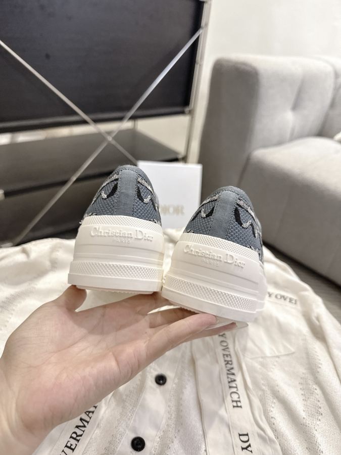Chaussures femme Dior Dernière couleur (fond épais) — photo 7