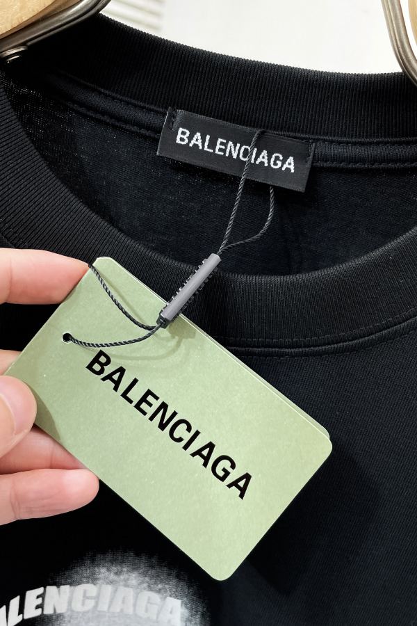 BALENCIAGA heren T110 BALENCIAGA — photo 4