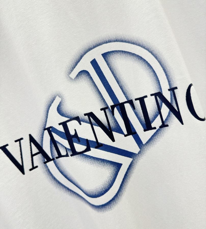 Valentino men VALENTINO 2026 T logo Series M-3 XL — 1:1 Replica — photo 4