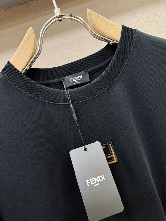 Fendi men FENDI 2026 T logo Series M-3 XL — Premium Replica — photo 8