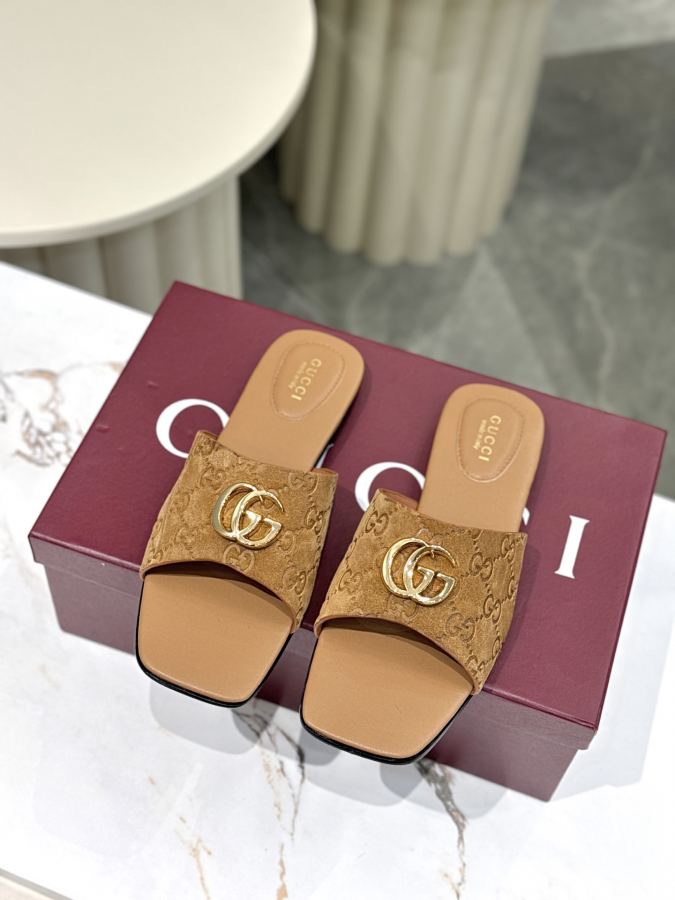 Scarpe da donna Gucci Factory Gucci * Serie……