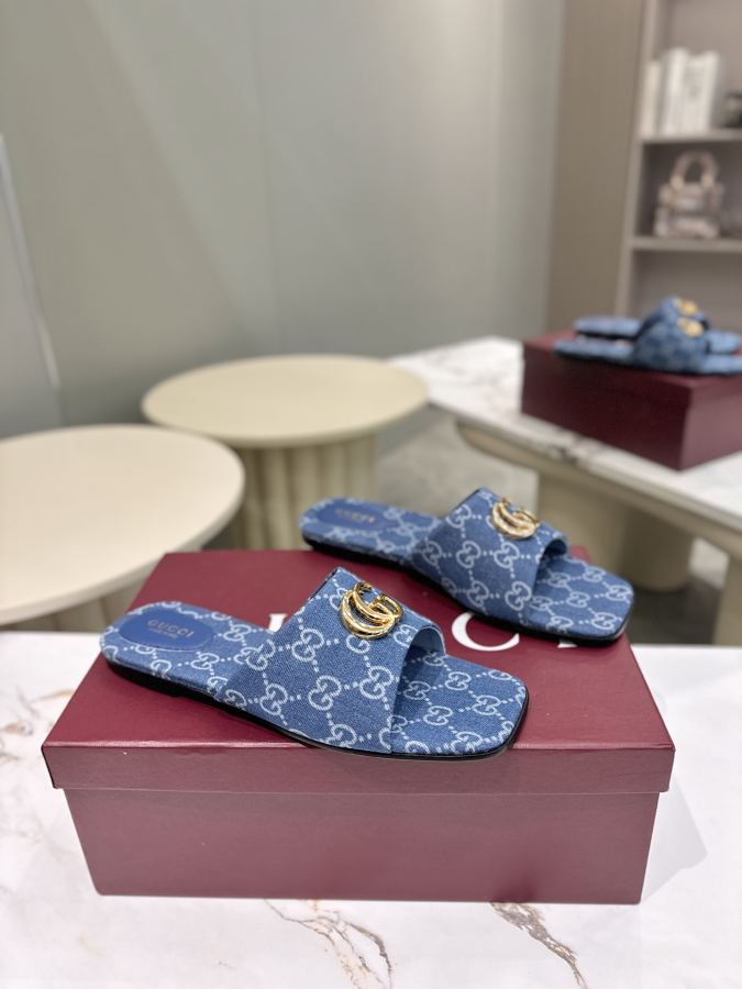 Gucci women's shoes Factory price Gucci's latest popular spring and summer flip-flops series. — Premium Replica — photo 3