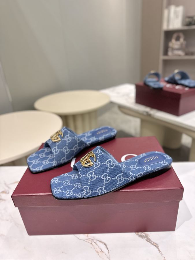 Gucci women's shoes Factory price Gucci's latest popular spring and summer flip-flops series. — Premium Replica — photo 2