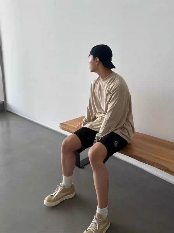 Fear of God Clothes Essentials Long Sleeve T-Shirts FOG Series LOGO T OVERSIZE 260 G LOGO Essentials — AAA Quality Replica — photo 9
