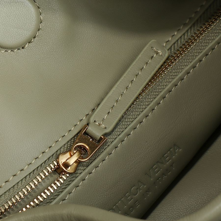Bottega Veneta bag BV new HOP small series handbags — 1:1 Replica — photo 4