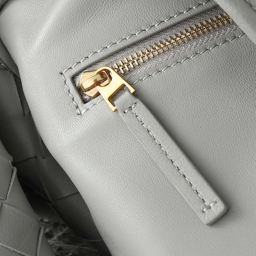 Bottega Veneta bag BV new HOP small series handbags — AAA Quality Replica — photo 6