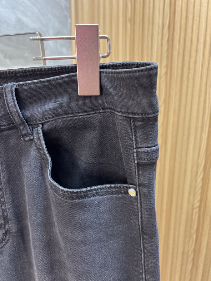 Fendi men Fendi 2026 spring and summer new products, complete with three labels, jeans, good products, — Premium Replica — photo 5