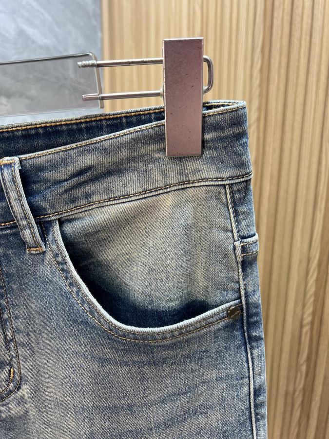 Fendi men 2026 spring and summer new products, complete with three labels, jeans, good products, — 1:1 Replica — photo 5