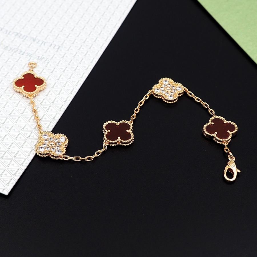 Van Cleef & Arpels Jewelry Van Cleef & Arpels Vintage Alhambra® Series 1968 Alhambra — Premium Replica — photo 5