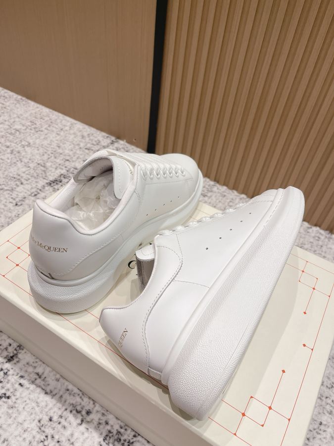 Alexander Mc Queen Women's Shoes Top version: Women’s model Men’s model — AAA Quality Replica — photo 6