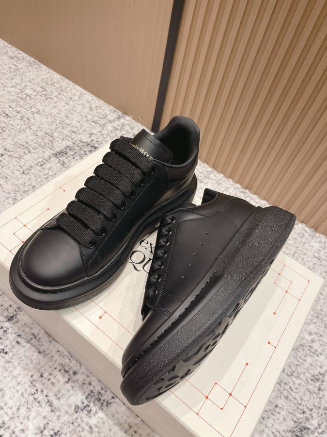 Alexander Mc Queen Women's Shoes Top version: Women’s model Men’s model — 1:1 Replica For Sale — photo 2