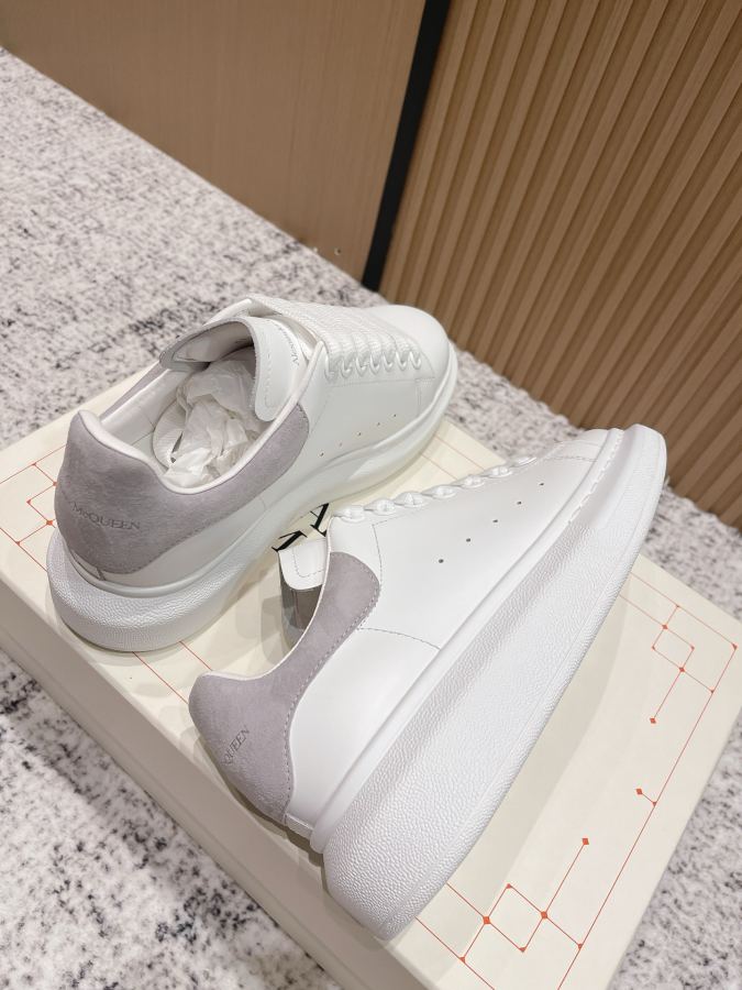 Alexander Mc Queen Women's Shoes Top version: Women’s model Men’s model — 1:1 Replica — photo 6