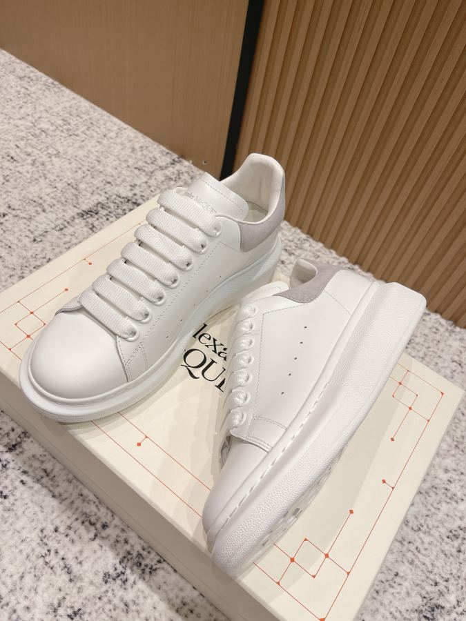 Alexander Mc Queen Women's Shoes Top version: Women’s model Men’s model — 1:1 Replica — photo 2