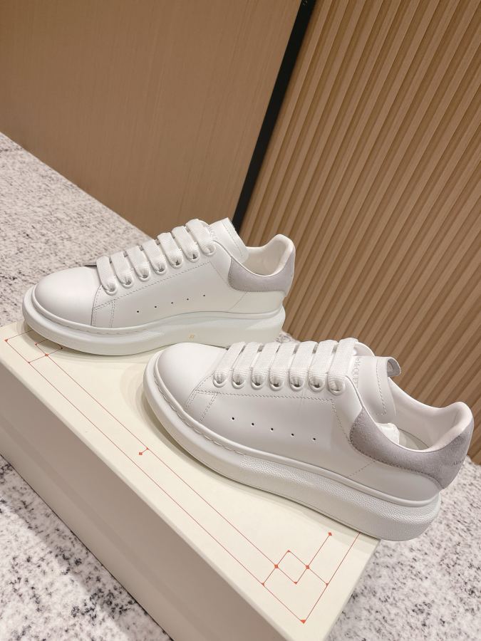 Alexander Mc Queen Women's Shoes Top version: Women’s model Men’s model — 1:1 Replica — photo 4