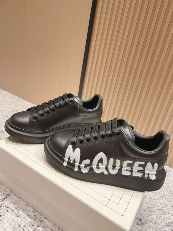 Alexander Mc Queen Women's Shoes Top version: Women’s model Men’s model — AAA Quality Replica — photo 4