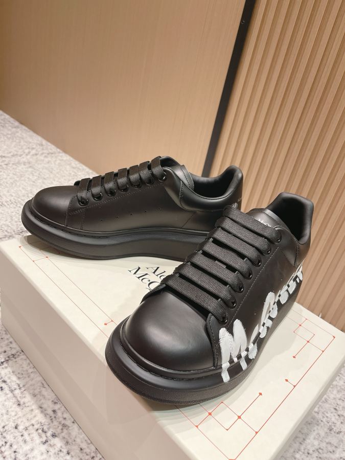 Alexander Mc Queen Women's Shoes Top version: Women’s model Men’s model — AAA Quality Replica — photo 3