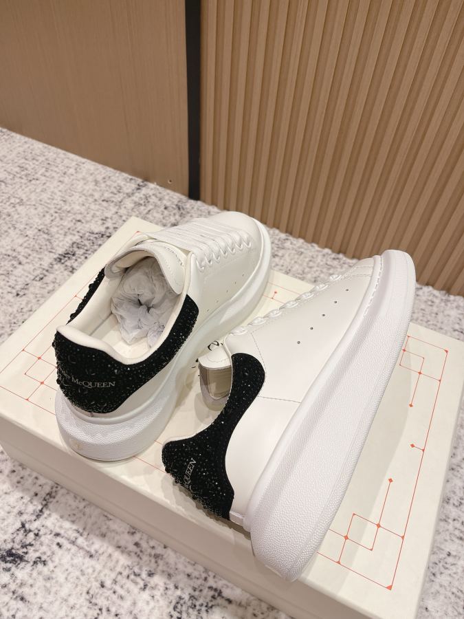 Alexander Mc Queen Women's Shoes Top version: Women’s model Men’s model — Premium Replica — photo 6