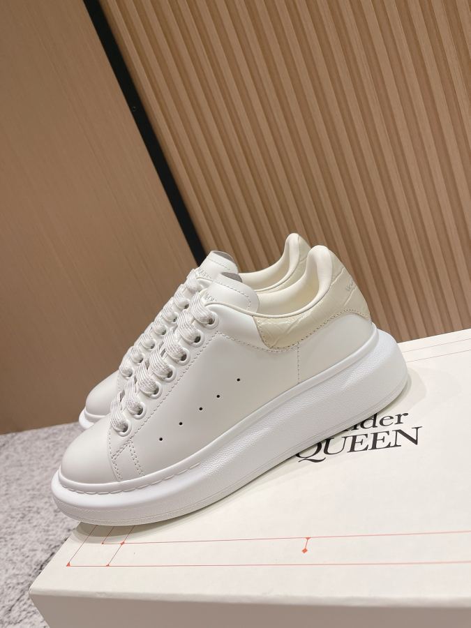 Alexander Mc Queen Women's Shoes Top version: Women’s model Men’s model — 1:1 Replica — photo 5