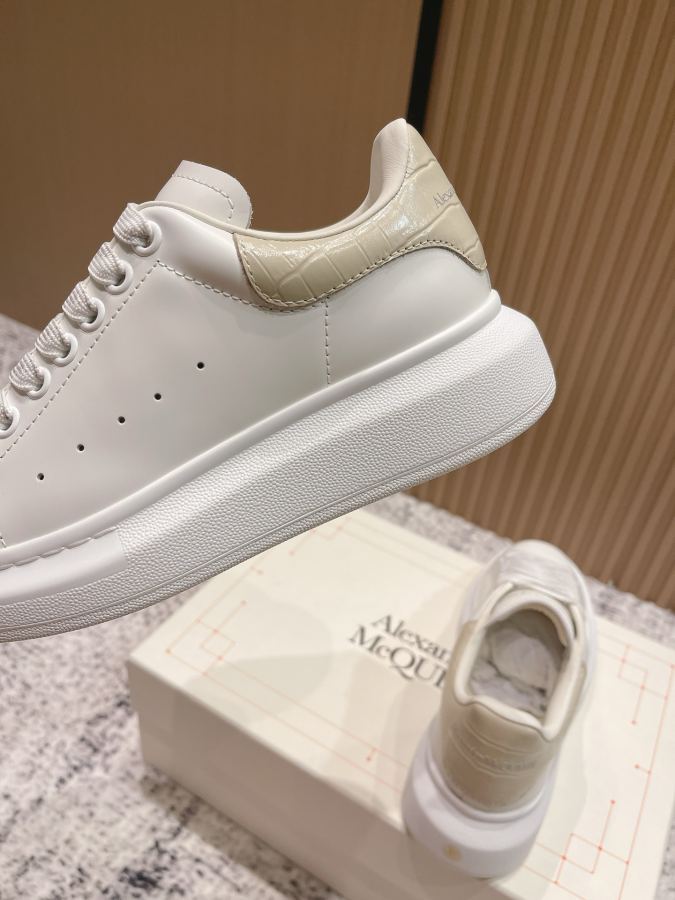 Alexander Mc Queen Women's Shoes Top version: Women’s model Men’s model — 1:1 Replica — photo 9