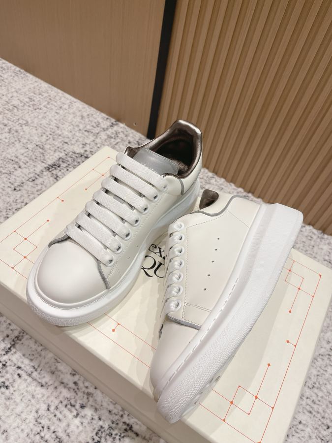 Alexander Mc Queen Women's Shoes Top version: Women’s model Men’s model — 1:1 Replica For Sale — photo 2