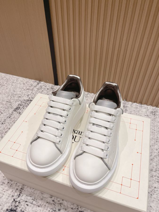 Alexander Mc Queen Women's Shoes Top version: Women’s model Men’s model — 1:1 Replica For Sale