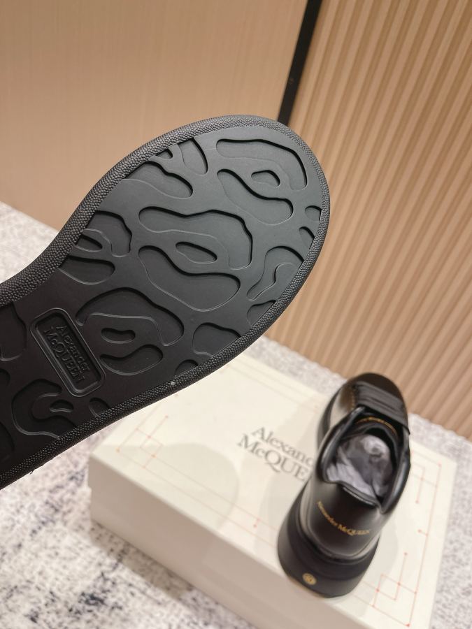 Alexander Mc Queen Women's Shoes Top version: Women’s model Men’s model — AAA Quality Replica — photo 8