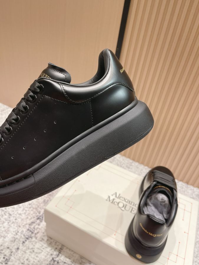 Alexander Mc Queen Women's Shoes Top version: Women’s model Men’s model — AAA Quality Replica — photo 9